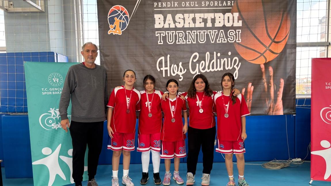 Pendik İlçe 3X3 Basketbol Yıldız Müsabakalarında 2. olduk.